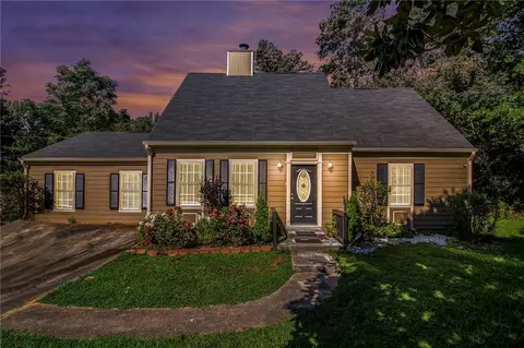 1421 Bentley Woods Ln, Lithonia, GA 30058