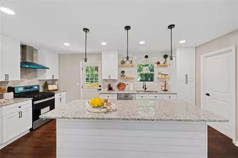 1084 Longshore Dr, Decatur, GA 30032