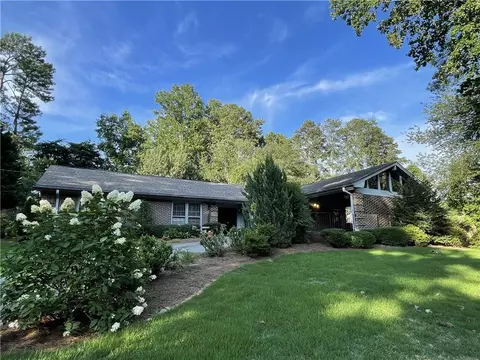 2757 Jo Beth Dr, Lawrenceville, GA 30044