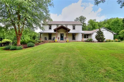 2034 Bennett Rd, Grayson, GA 30017