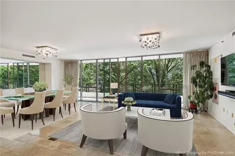 700 Park Regency Pl NE #605, Atlanta, GA 30326