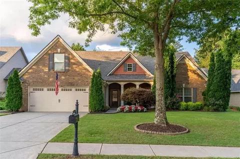 645 Talon View Ct, Auburn, GA 30011