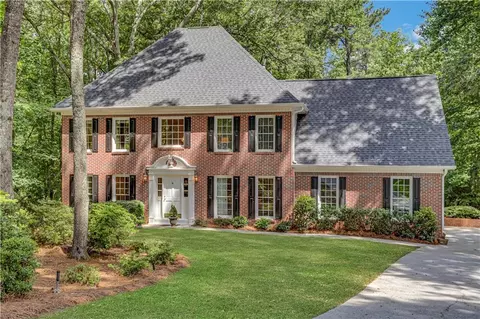 3416 Starwood Trl SW, Lilburn, GA 30047