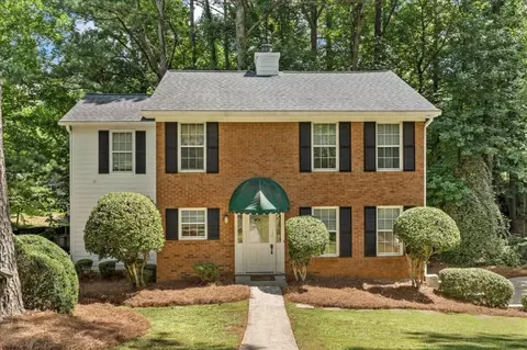 205 Tyson Cir, Roswell, GA 30076