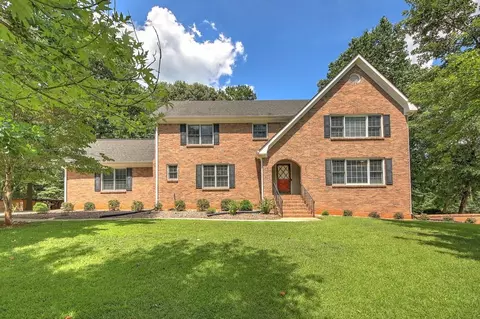 1204 Staples Dr, Lilburn, GA 30047