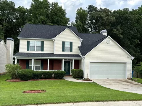 180 Lake Valley Dr, Loganville, GA 30052
