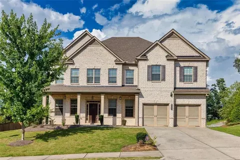 4521 Point Rock Dr, Buford, GA 30519