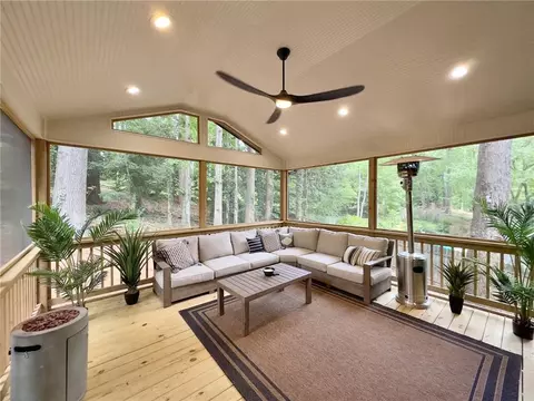 4931 Karls Gate Dr, Marietta, GA 30068