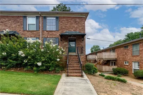 5631 Kingsport Dr, Atlanta, GA 30342