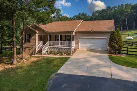 517 E Valley Rd NE, Rydal, GA 30171