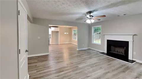 140 Makenna Dr, Hampton, GA 30228 photo 4
