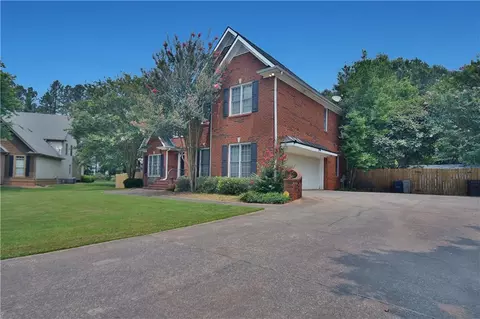 21 Stratford Ln, Cartersville, GA 30120