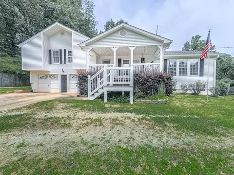 141 Cherokee Village Dr, Ball Ground, GA 30107