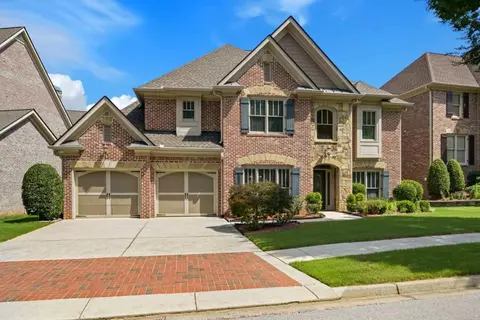 2081 Vicarage Ln, Snellville, GA 30078