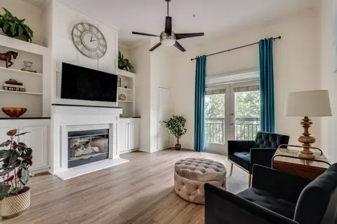 4246 River Green Dr NW #202, Atlanta, GA 30327