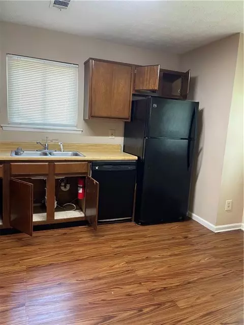 5610 Phillips Dr, Morrow, GA 30260 photo 6