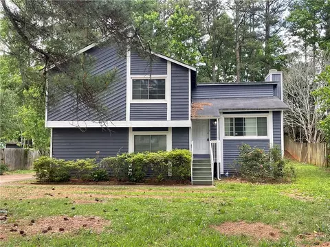 5610 Phillips Dr, Morrow, GA 30260