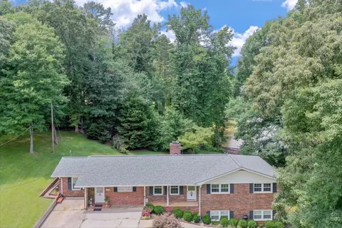 2317 Whippoorwill Ln, Gainesville, GA 30504