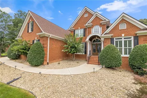 155 Whipporwill Dr, Oxford, GA 30054