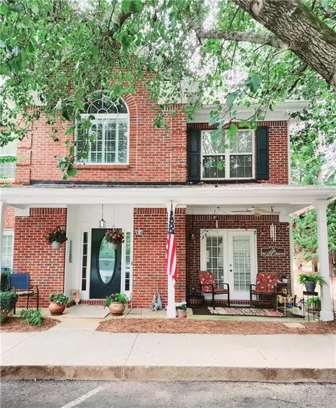 2075 Pine Tree Dr #E4, Buford, GA 30518
