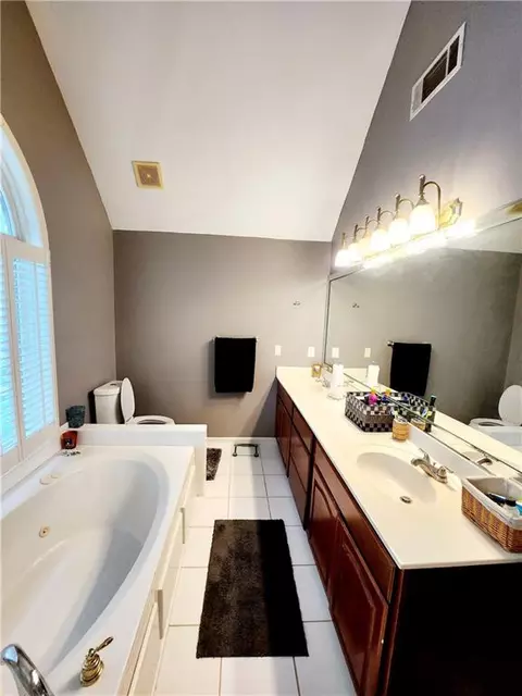 2075 Pine Tree Dr #E4, Buford, GA 30518 photo 16
