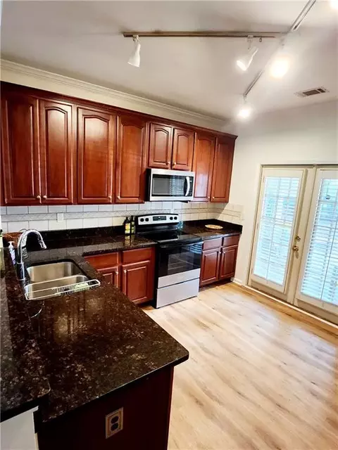 2075 Pine Tree Dr #E4, Buford, GA 30518 photo 8