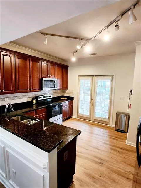 2075 Pine Tree Dr #E4, Buford, GA 30518 photo 7