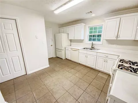 309 Darnell Ct, Hampton, GA 30228 photo 8