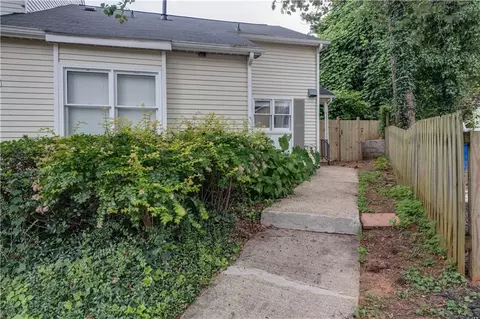 740 Stratford Grn, Avondale Estates, GA 30002