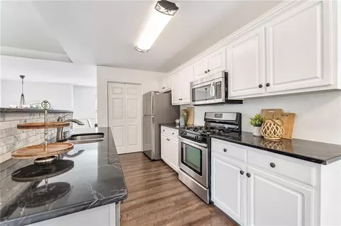 3403 Essex Ct, Kennesaw, GA 30144