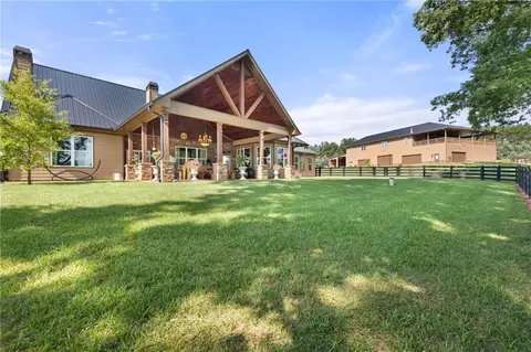8991 Bill Savage Rd, Lula, GA 30554