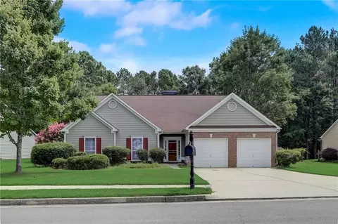 380 Thunder Ridge Dr, Acworth, GA 30101