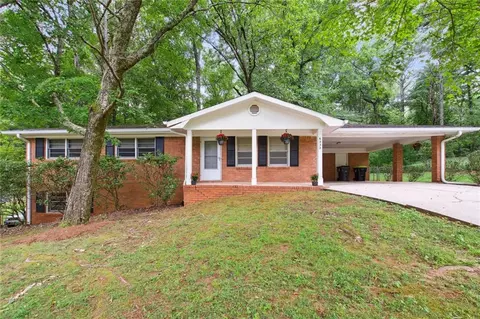 6232 S Skyline Dr, Douglasville, GA 30135