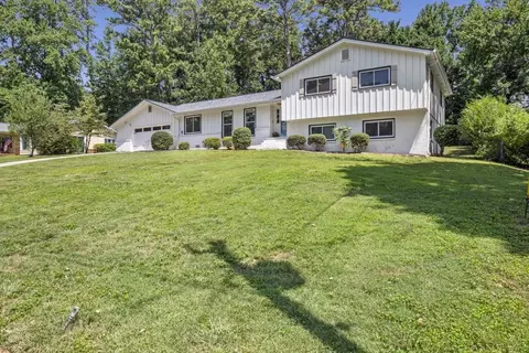 2434 Dunkerrin Ln, Atlanta, GA 30360