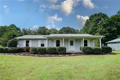 185 Dixie Dr SE, Calhoun, GA 30701