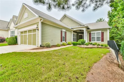 6708 Black Fox Dr, Hoschton, GA 30548