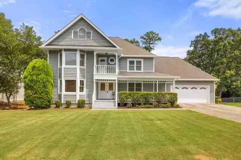 1105 Lakeridge Ct, Grayson, GA 30017