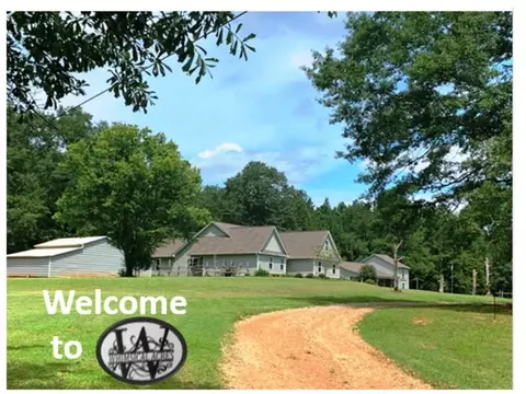 500 Gaillard Dr, Maysville, GA 30558