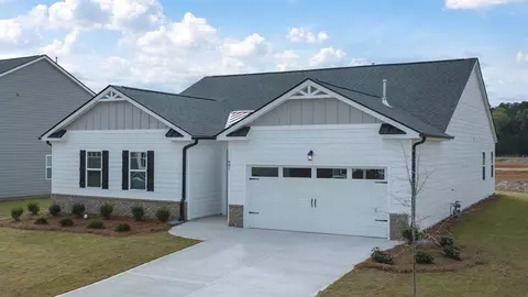 440 Condor Ct, Statham, GA 30666
