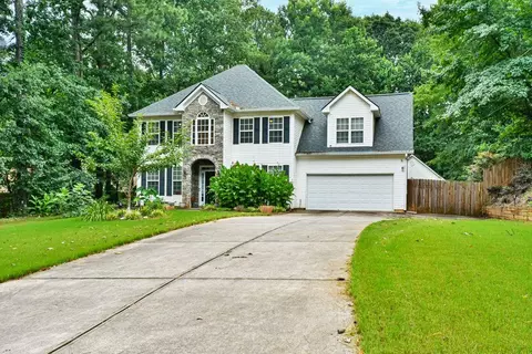 2762 Club Forest Dr, Conyers, GA 30013