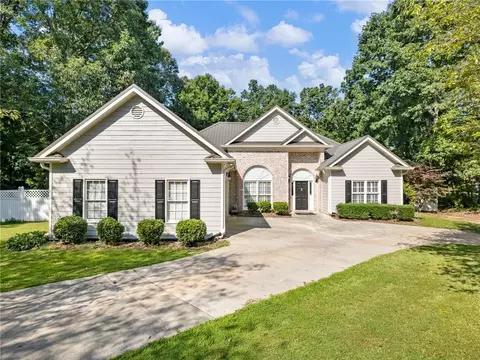 3675 Millers Pond Way, Snellville, GA 30039