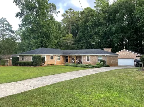2770 Sagamore Hill Dr, Marietta, GA 30067