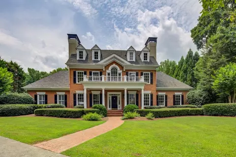 730 Heards Ferry Rd, Sandy Springs, GA 30328