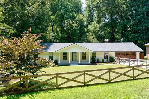 3886 Menlo Dr, Doraville, GA 30340