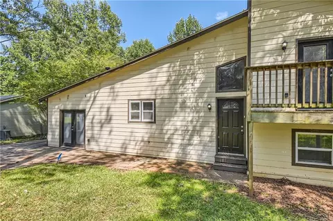 6817 Red Maple Dr, Rex, GA 30273 photo 4