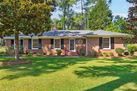 673 Brook Cir, Griffin, GA 30224
