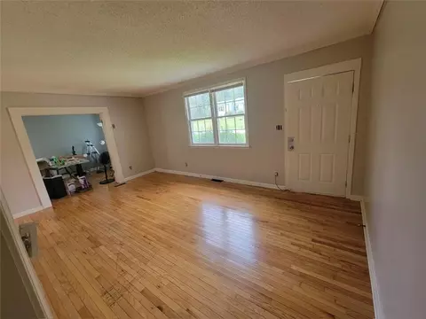 186 Letourneau Dr, Toccoa, GA 30577 photo 6