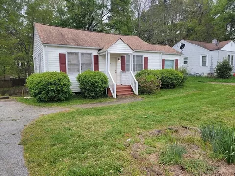186 Letourneau Dr, Toccoa, GA 30577 photo 2