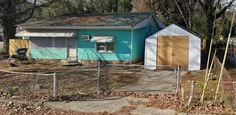 101 Gloria Dr, Jonesboro, GA 30236
