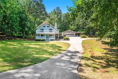 7179 Galts Ferry Rd, Acworth, GA 30102